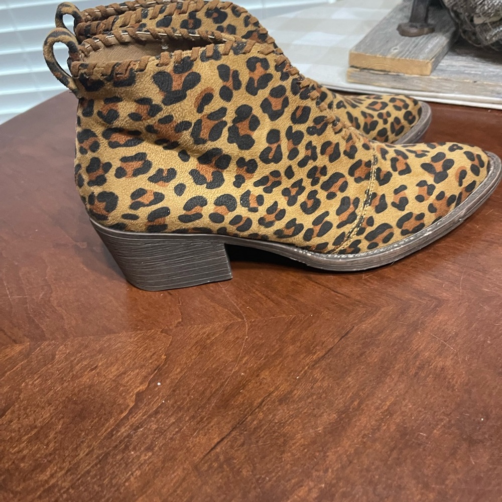 Volatile Cavalry Leopard Print Ankle Boots - Picture 5 of 12